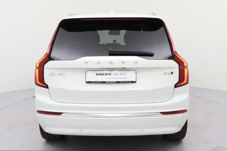 Volvo XC90 din 2025 cu 2.640 km - oferta VOL249996 - foto 8