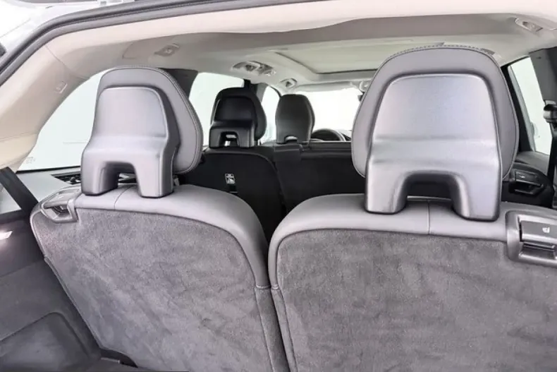 Volvo XC90 din 2025 cu 2.640 km - oferta VOL249996 - foto 22