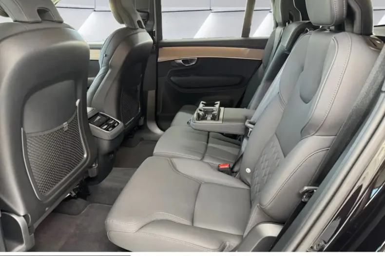 Volvo XC90 din 2025 cu 27.750 km - oferta VOL250006 - foto 6