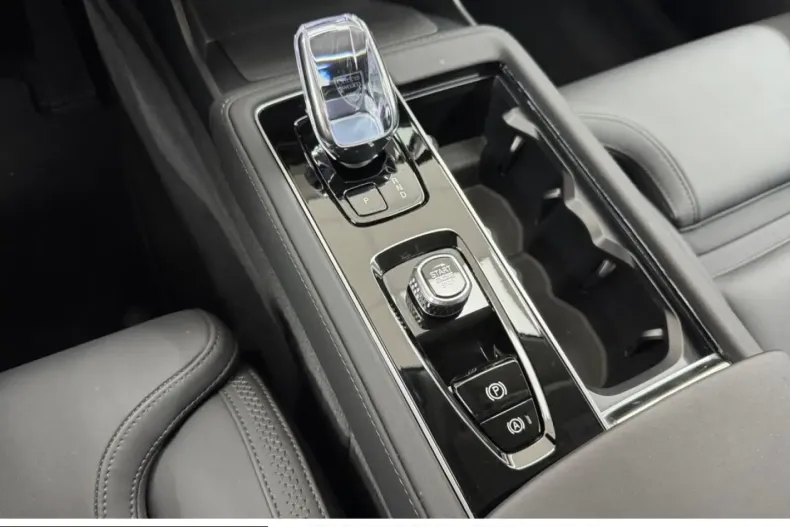 Volvo XC90 din 2025 cu 27.750 km - oferta VOL250006 - foto 29