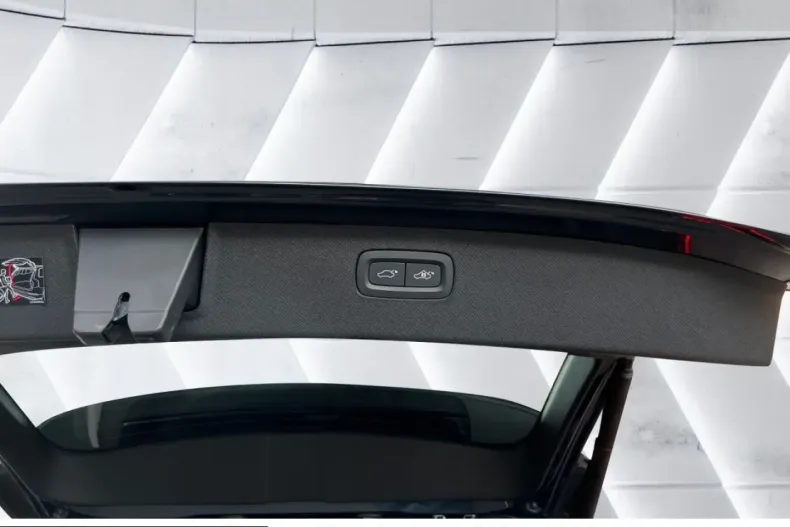 Volvo XC90 din 2025 cu 23.999 km - oferta VOL250007 - foto 19