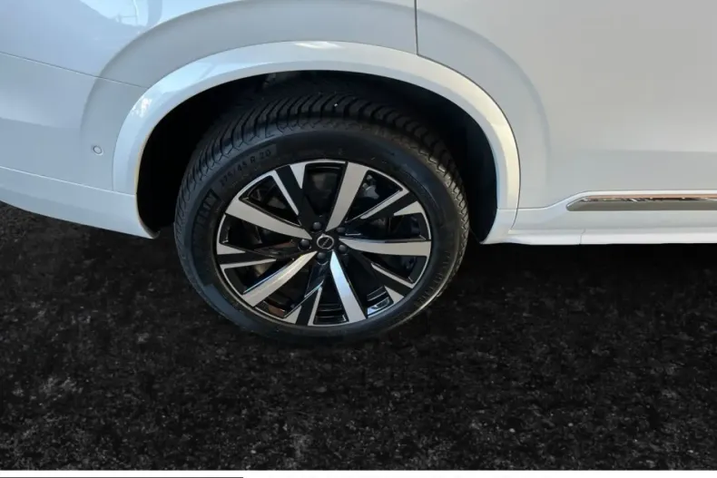 Volvo XC90 din 2025 cu 22.550 km - oferta VOL250009 - foto 16