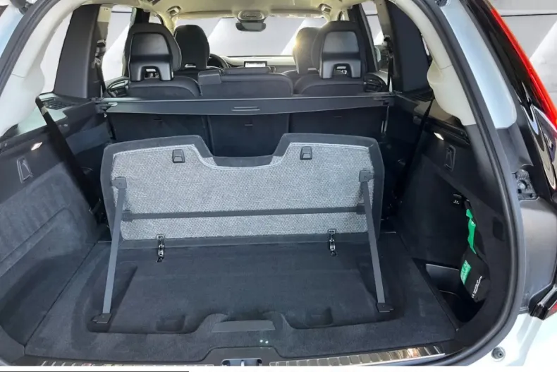 Volvo XC90 din 2025 cu 22.550 km - oferta VOL250009 - foto 19