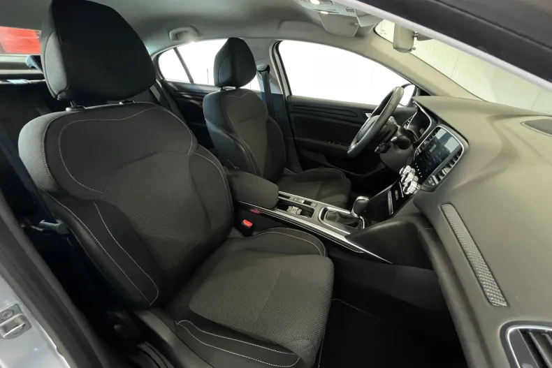 Renault Megane din 2023 cu 51.042 km - oferta REN250031 - foto 10