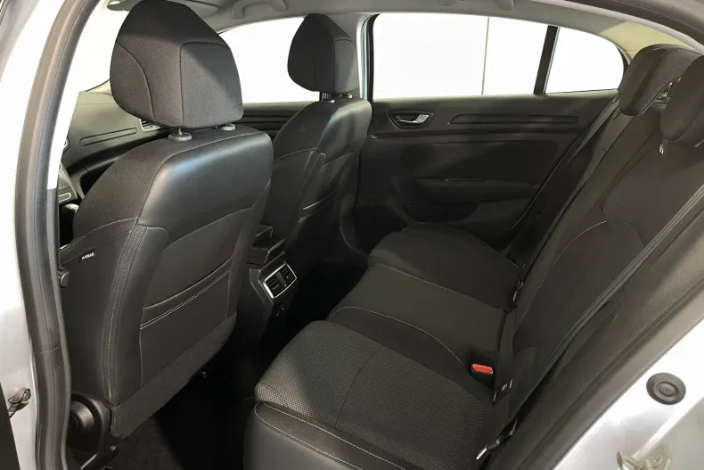 Renault Megane din 2023 cu 51.042 km - oferta REN250031 - foto 11