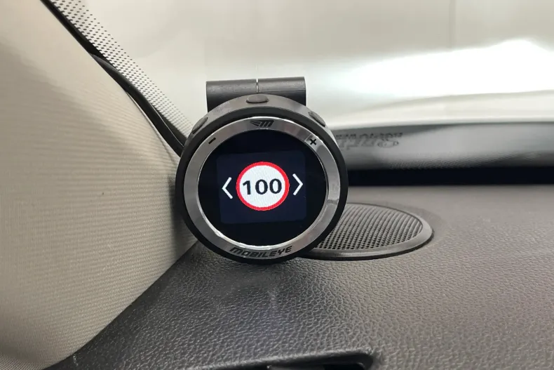 Dacia Duster din 2023 cu 46.697 km - oferta DAC250034 - foto 24