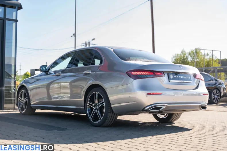 Mercedes-Benz E 220 (Clasa E) din 2022 cu 96.172 km - oferta MER250051 - foto 4
