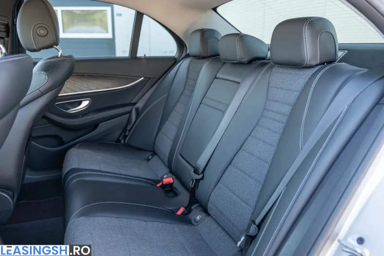 Mercedes-Benz E 220 (Clasa E) din 2022 cu 96.172 km - oferta MER250051 - foto 7