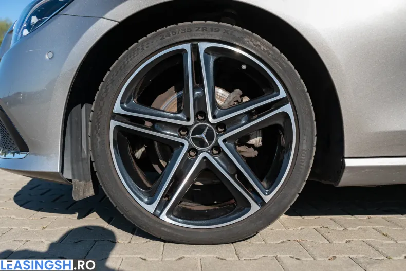 Mercedes-Benz E 220 (Clasa E) din 2022 cu 96.172 km - oferta MER250051 - foto 12