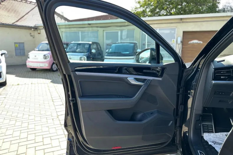 Volkswagen Touareg din 2022 cu 78.697 km - oferta VOL250054 - foto 21