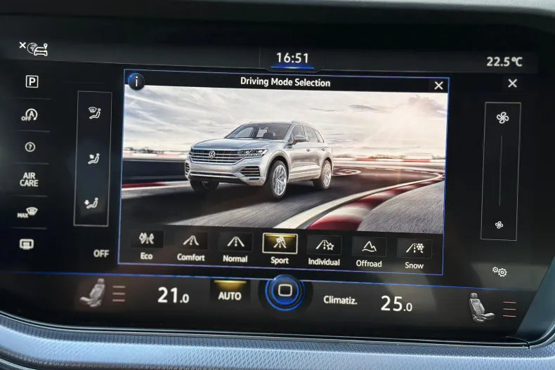 Volkswagen Touareg din 2022 cu 78.697 km - oferta VOL250054 - foto 33