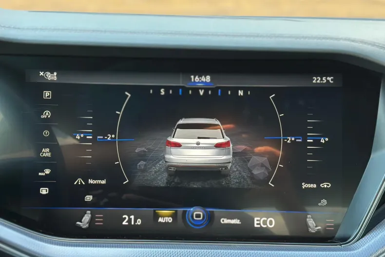 Volkswagen Touareg din 2022 cu 78.697 km - oferta VOL250054 - foto 34