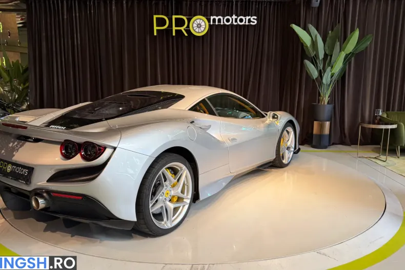 Ferrari F8 din 2021 cu 9.500 km - oferta FER250085 - foto 7