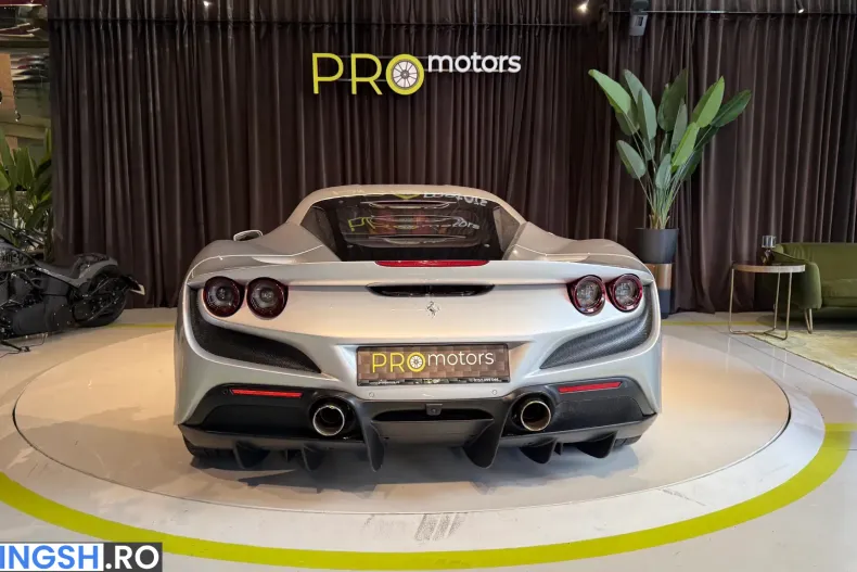 Ferrari F8 din 2021 cu 9.500 km - oferta FER250085 - foto 9