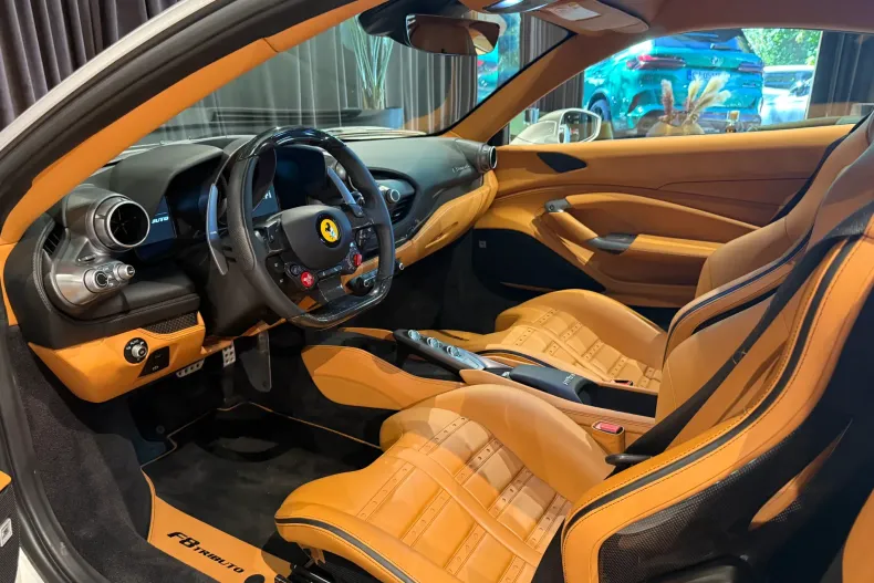 Ferrari F8 din 2021 cu 9.500 km - oferta FER250085 - foto 18