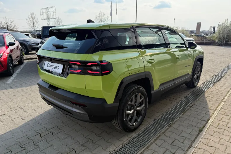 Jeep Compass din 2026 cu 1 km - oferta JEE250091 - foto 6