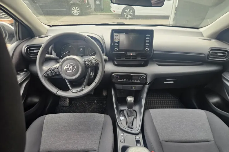 Toyota Yaris din 2022 cu 120.000 km - oferta TOY250106 - foto 4