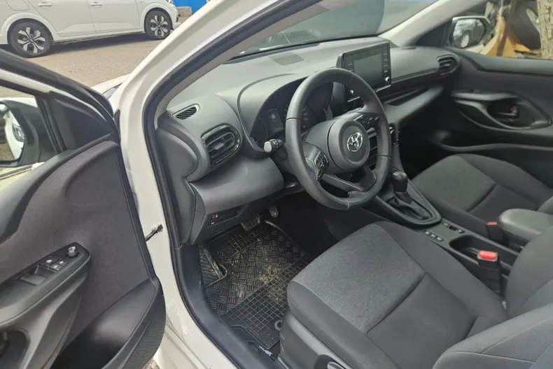 Toyota Yaris din 2022 cu 120.000 km - oferta TOY250106 - foto 7