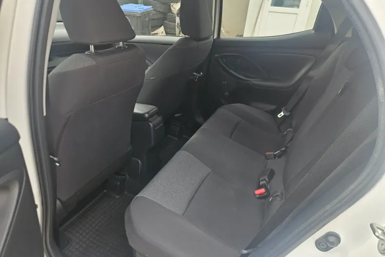 Toyota Yaris din 2022 cu 120.000 km - oferta TOY250106 - foto 8