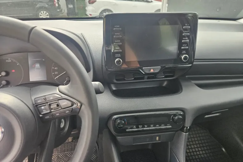 Toyota Yaris din 2022 cu 120.000 km - oferta TOY250106 - foto 10