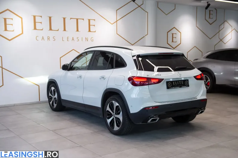 Mercedes-Benz GLA 200 (Clasa GLA) din 2023 cu 14.900 km - oferta MER250108 - foto 5