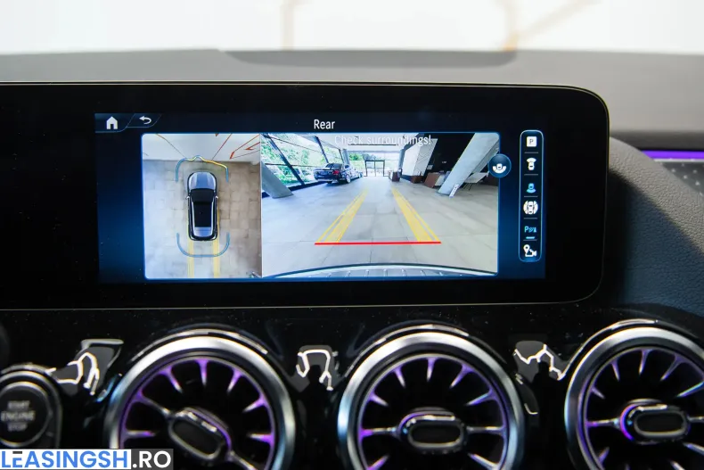 Mercedes-Benz GLA 200 (Clasa GLA) din 2023 cu 14.900 km - oferta MER250108 - foto 7