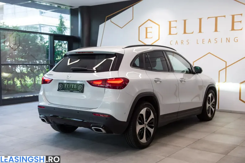 Mercedes-Benz GLA 200 (Clasa GLA) din 2023 cu 14.900 km - oferta MER250108 - foto 12