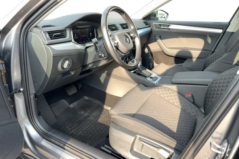 Skoda Superb din 2022 cu 106.210 km - oferta SKO250109 - foto 9