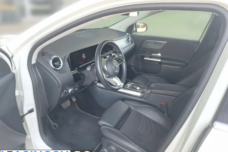 Mercedes-Benz GLA 220 (Clasa GLA) din 2023 cu 22.316 km - oferta MER250111 - foto 9