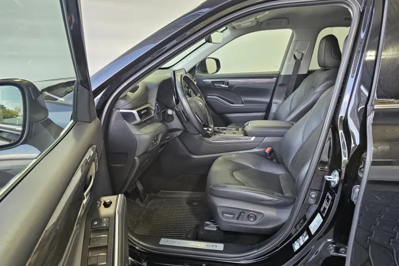 Toyota Highlander din 2021 cu 87.055 km - oferta TOY250113 - foto 6