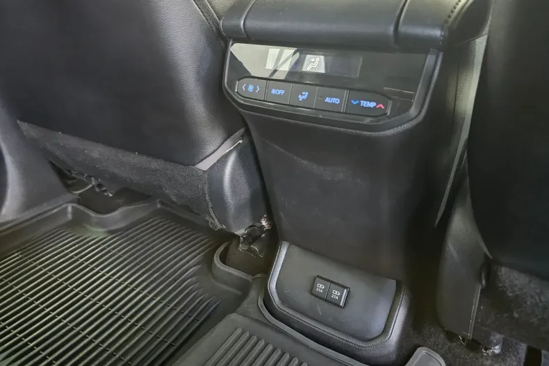 Toyota Highlander din 2021 cu 87.055 km - oferta TOY250113 - foto 39