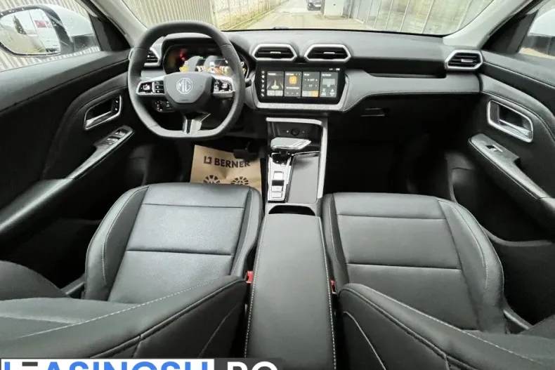 MG ZS HEV din 2025 cu 5.100 km - oferta MG0250130 - foto 14
