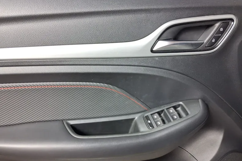 MG ZS din 2023 cu 64.397 km - oferta MG0250144 - foto 10