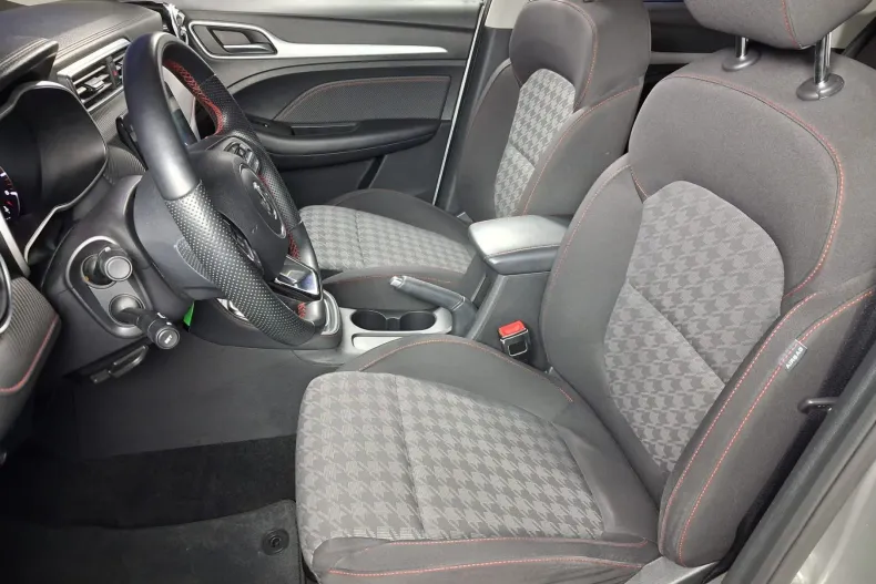 MG ZS din 2023 cu 64.397 km - oferta MG0250144 - foto 11