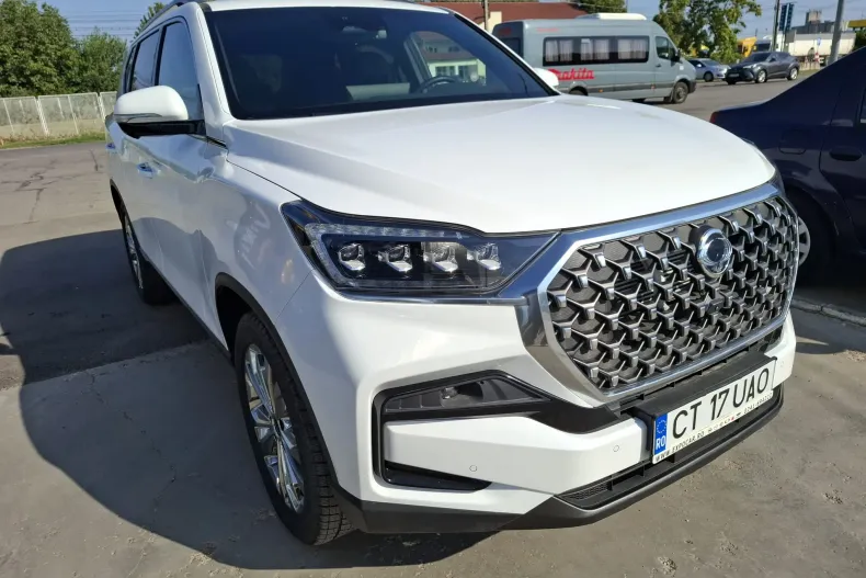 KGM Rexton din 2025 cu 15.579 km - oferta KGM250170 - foto 3
