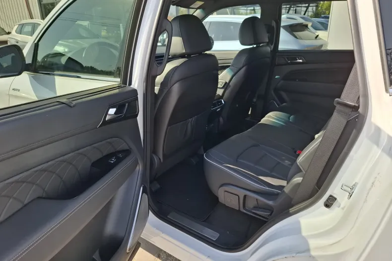 KGM Rexton din 2025 cu 15.579 km - oferta KGM250170 - foto 18