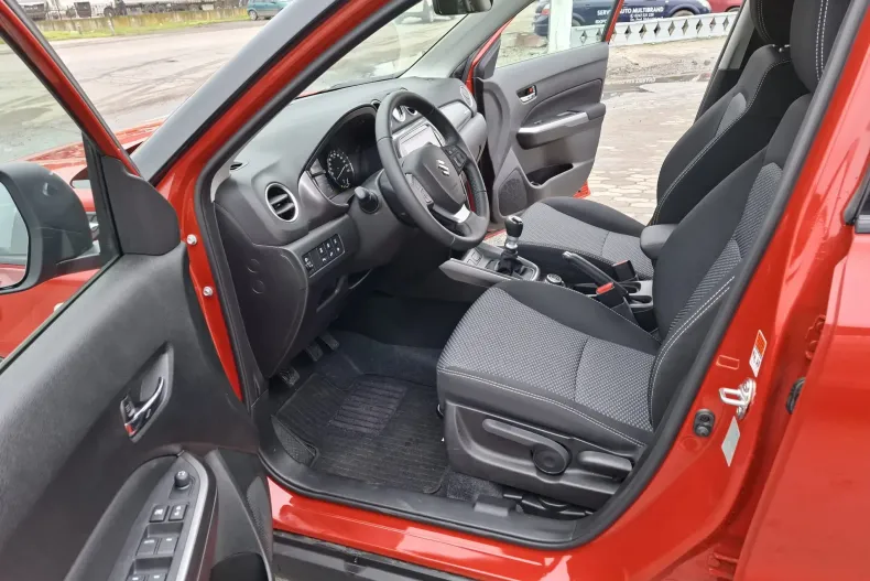 Suzuki Vitara din 2024 cu 11 km - oferta SUZ250172 - foto 5