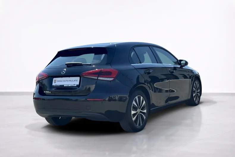 Mercedes-Benz A 180 (Clasa A) din 2021 cu 132.756 km - oferta MER250179 - foto 5