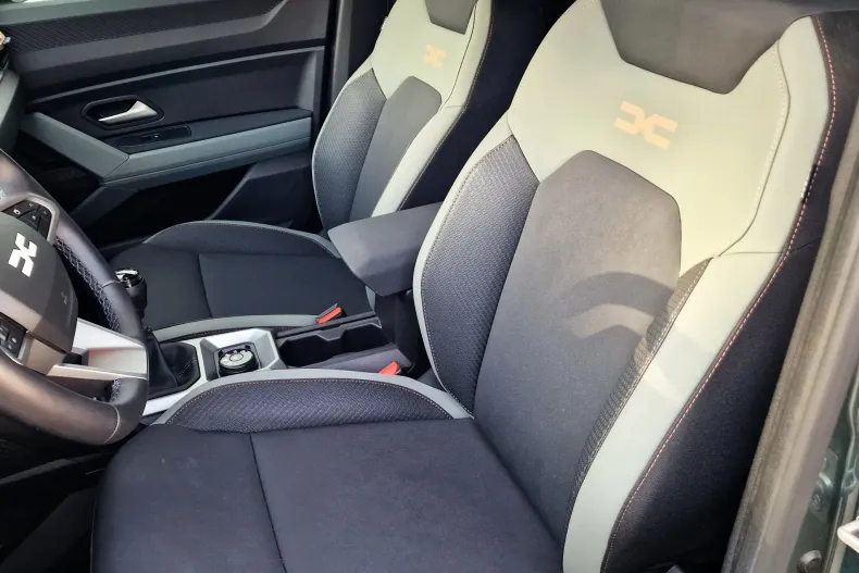 Dacia Duster din 2024 cu 13.000 km - oferta DAC250182 - foto 12