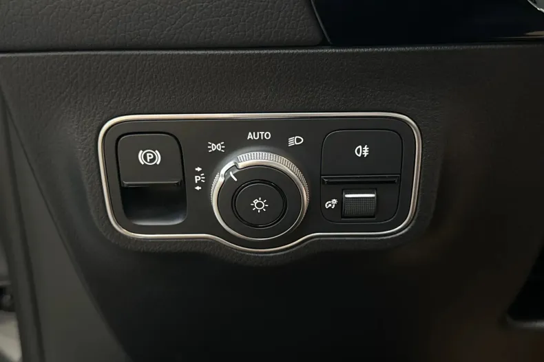 Mercedes-Benz EQA (Clasa GLA) din 2022 cu 61.309 km - oferta MER250185 - foto 15