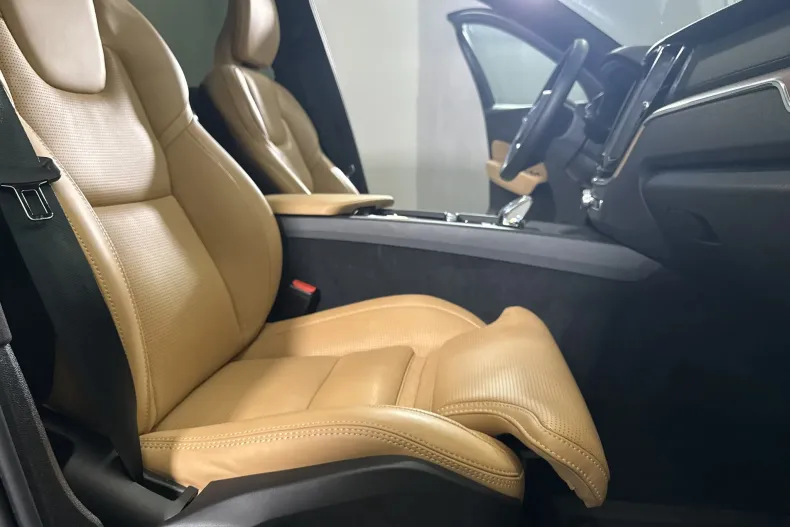Volvo XC60 din 2024 cu 23.417 km - oferta VOL250192 - foto 11