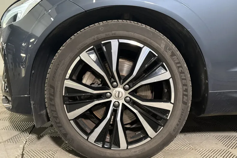 Volvo XC60 din 2024 cu 23.417 km - oferta VOL250192 - foto 13