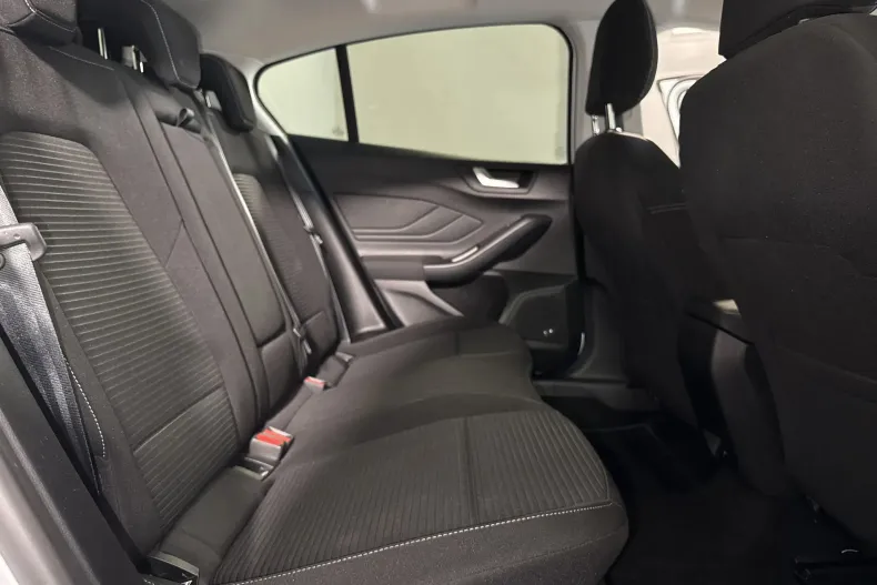 Ford Focus din 2023 cu 34.258 km - oferta FOR250194 - foto 12