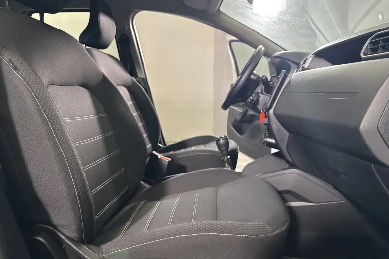 Dacia Duster din 2023 cu 87.476 km - oferta DAC250203 - foto 11