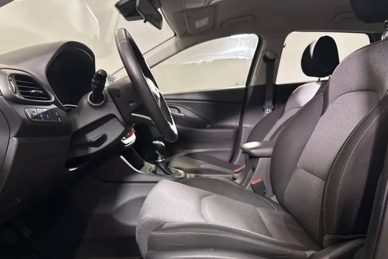 Hyundai i30 din 2022 cu 66.245 km - oferta HYU250204 - foto 18