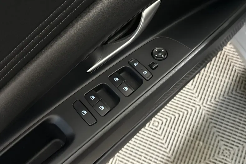Hyundai Elantra din 2021 cu 101.205 km - oferta HYU250205 - foto 13