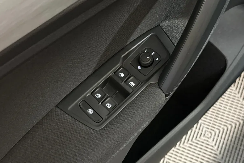 Volkswagen Tiguan din 2021 cu 22.145 km - oferta VOL250208 - foto 13