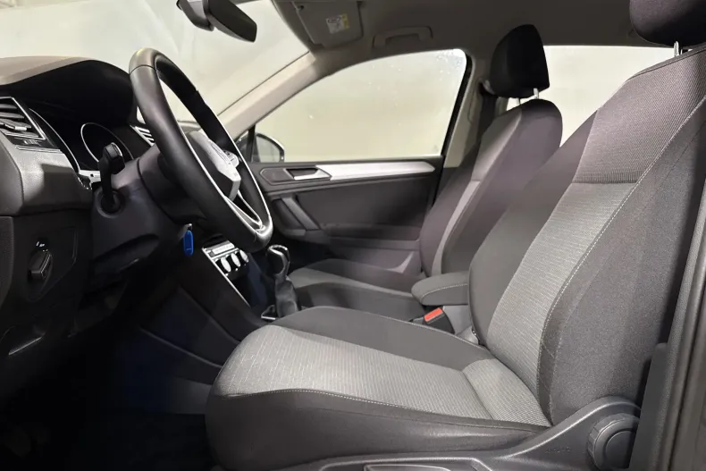 Volkswagen Tiguan din 2021 cu 22.145 km - oferta VOL250208 - foto 19