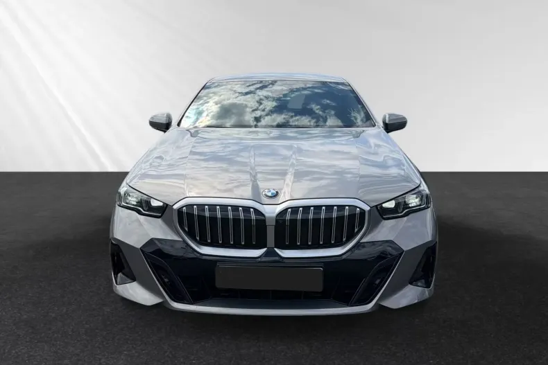 BMW 520 (Seria 5) din 2025 cu 26.600 km - oferta BMW250210 - foto 1