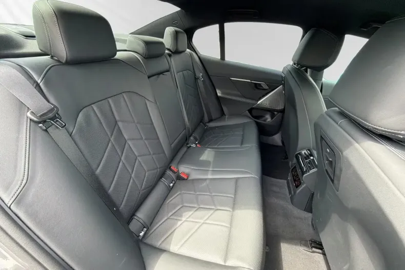 BMW 520 (Seria 5) din 2025 cu 26.600 km - oferta BMW250210 - foto 12